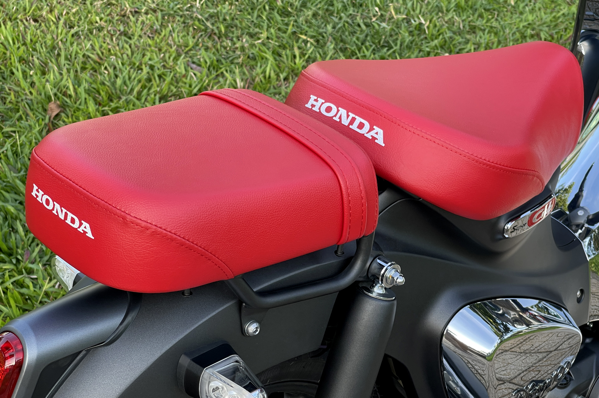 YEN HONDA CUB DISNEY 100 LIMITED